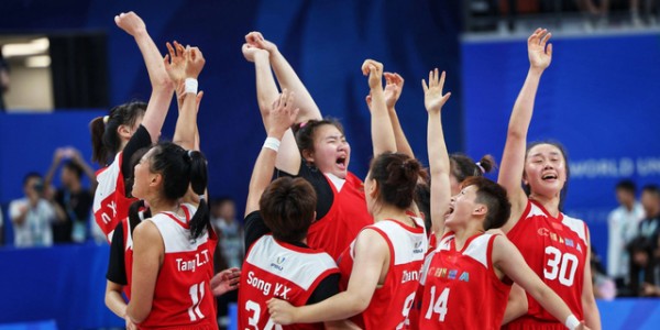 正式官宣！中国篮坛顶级中锋完成转会，离开北京首钢，加盟上海