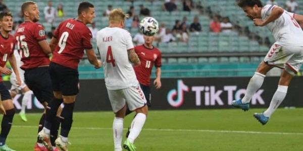 博鱼体育-新版童话的秘诀是轮换 丹麦全民皆兵昂首挺进四强